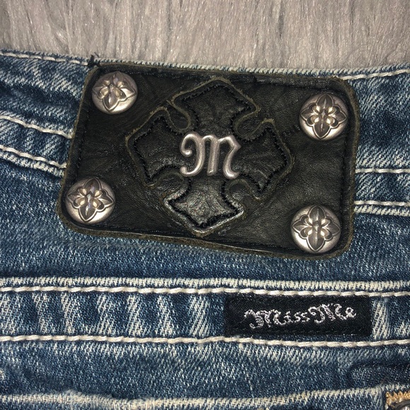 Miss Me Capris - Picture 7 of 7